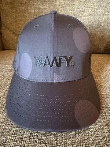NAAFY 다크 그레이 도트 무늬 캡