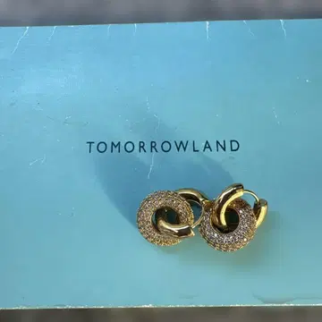 새상품 TOMORROWLAND 골드 후프 귀걸이 반짝반짝
