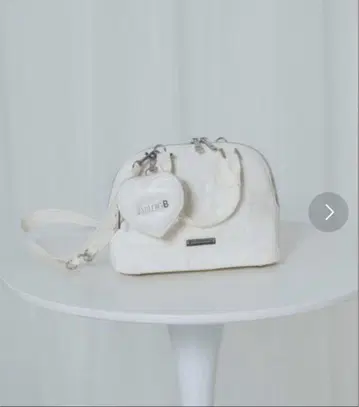 andgeebee 화이트 숄더백
