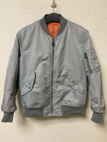 GU MA-1 자켓 그레이 사이즈 S 2023년 제조