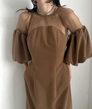 SOUFFLE SLEEVE GEORGETTE DRESS 베이지 M 사이즈