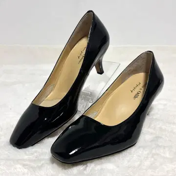 [새상품급] 오데뜨 앤 오딜 펌프스 에나멜 스퀘어 23.5cm 블랙