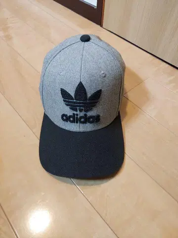 adidas 그레이 블랙 캡