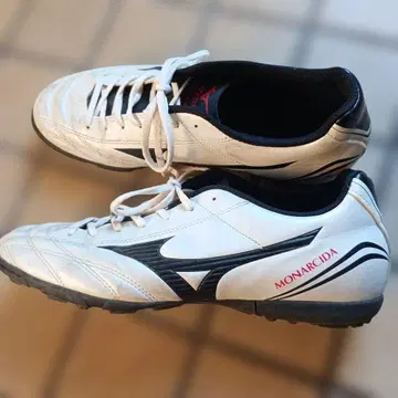 Mizuno Monarcida 축구화 화이트/블랙 27.5