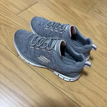 스케쳐스 24cm