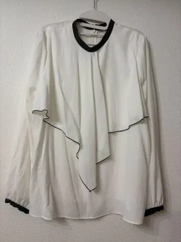 UNITED ARROWS 화이트 블라우스