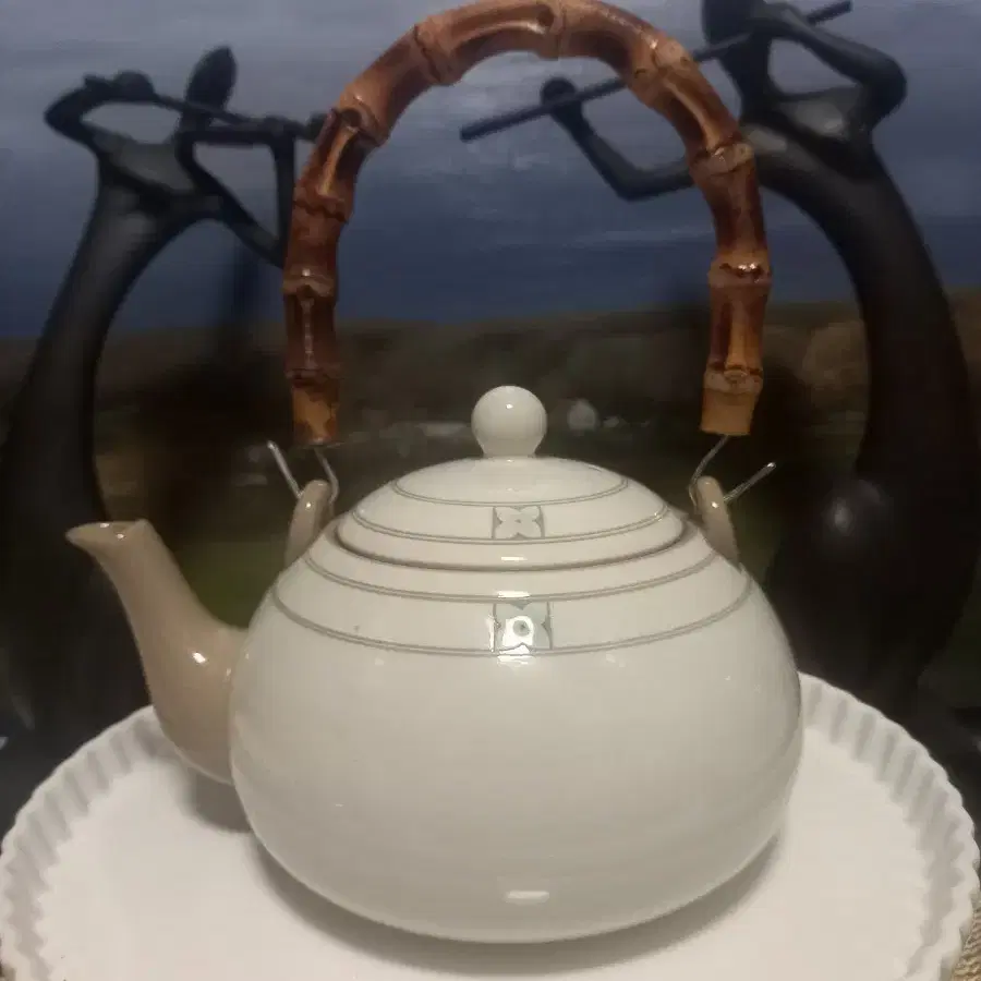 Gwangjuyo San-dalmun Teapot Kettle