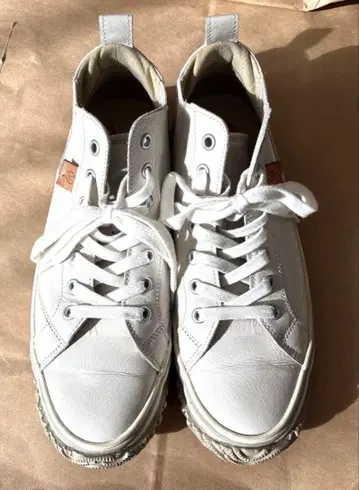 스핑글무브 사이드 고어 스니커즈 화이트 SS 23.5cm