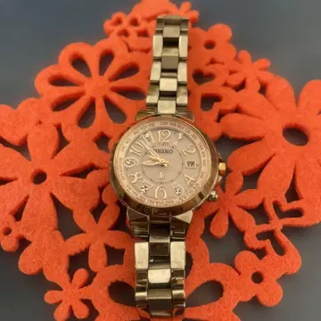 SEIKO 핑크 다이얼 캐주얼 시계