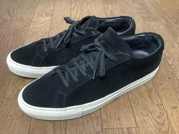 COMMON PROJECTS ACHILLES LOW IN SUEDE 42