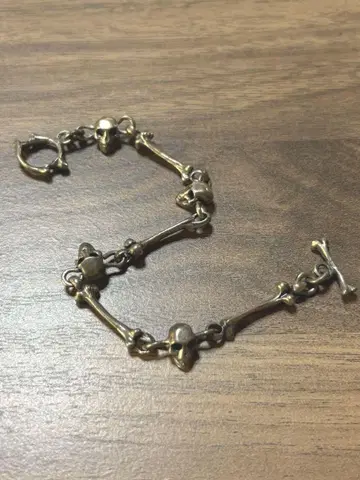 스컬 뼈 모티브 팔찌