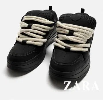 ZARA 블랙 스니커즈