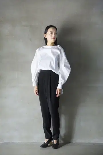 [ 미사용 ] 엔폴드 센터 프레스 팬츠 블랙 36