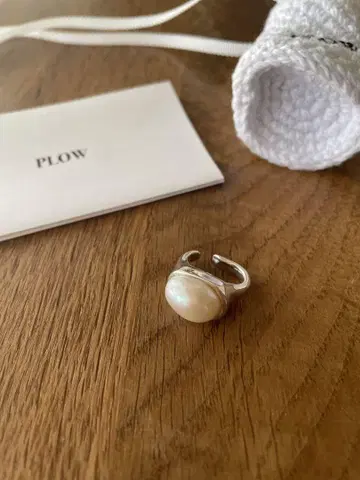PLOW Pearl Ear Cuff -Silver-