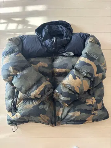 THE NORTH FACE 카모 패턴 다운 자켓 XXL