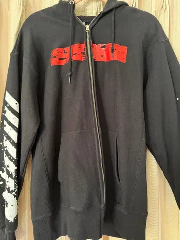 키시미유 바바바밤비 블랙 후드티 꽃무늬 프린트