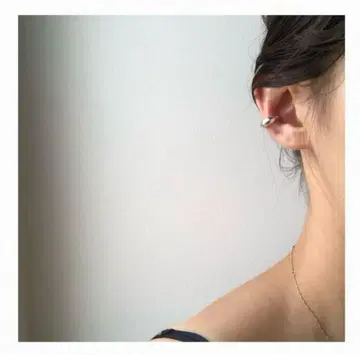 [ 새상품 미착용 ] loro silver 이어커프v ear