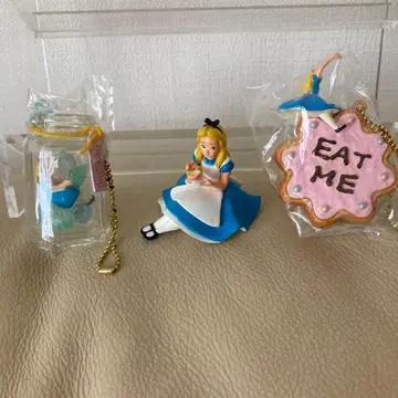 디즈니 원더랜드 앨리스 피규어