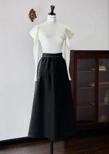 herlipto Twinkle Jacquard Volume Skirt