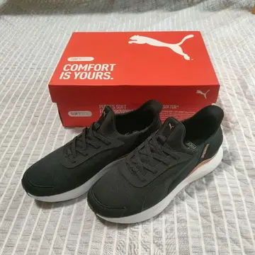 [ 새상품급 ] PUMA 스니커즈 이즈인 25cm