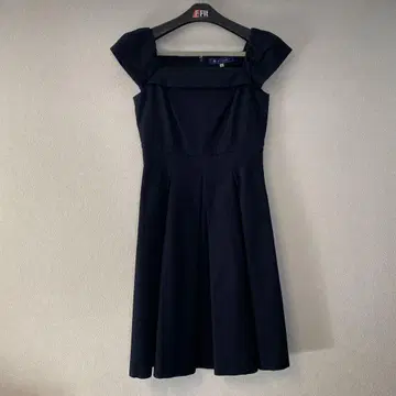 M'S GRACY 네이비 슬리브리스 원피스 38