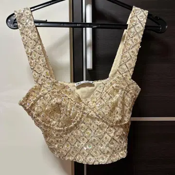 ZARA 비즈 장식 탱크탑 S size