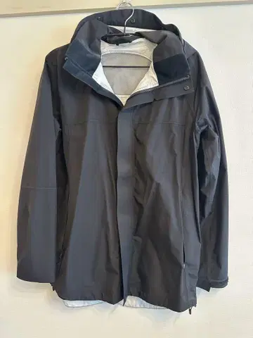 Canada Goose 아크틱 프로그램 블랙 L 사이즈