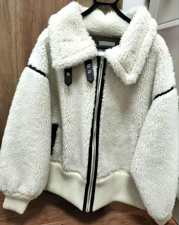 보아 자켓 GYDA 화이트