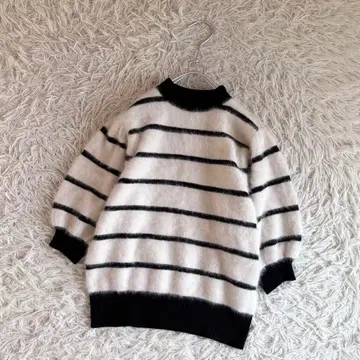 컨디션 최상 아나이 ANAYI FLUFFY 보더 퍼프 풀오버 니트