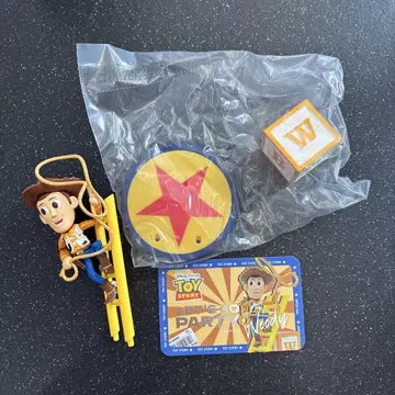토이 스토리 우디 52TOYS