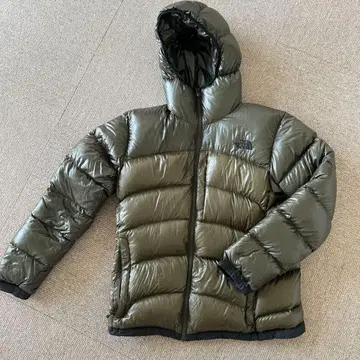THE NORTH FACE 후드 부착 다운 자켓 올리브