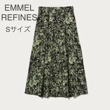 EMMEL REFINES 클래시컬 프린트 볼륨 플레어 스커트