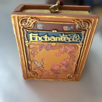 디즈니 스토어 마법에 걸린 오너먼트