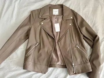 새상품 And Couture 베이지 가죽 라이더 자켓 하자품