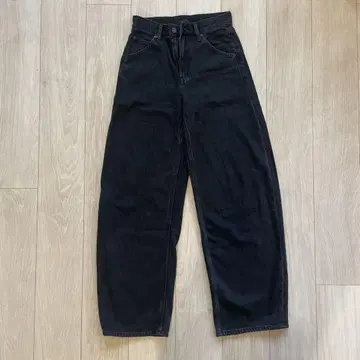 유니클로 배기 커브 청바지 22