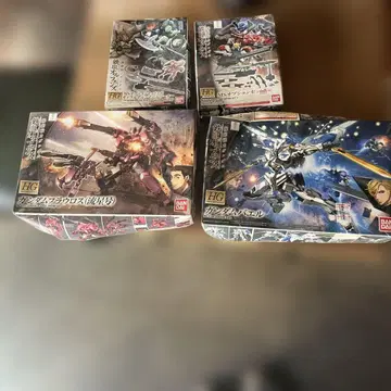 HG 건담 플라우로스 & 바엘 세트