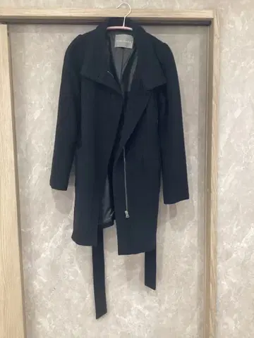 블랙 오픈 프론트 코트