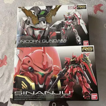 미개봉 새상품 RG 유니콘 & 시난주 1/144 스케일
