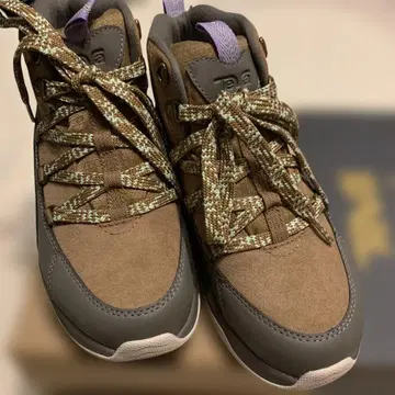 Teva 하이컷 부츠 브라운 22cm