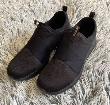 Skechers 슬립온 스니커즈 블랙