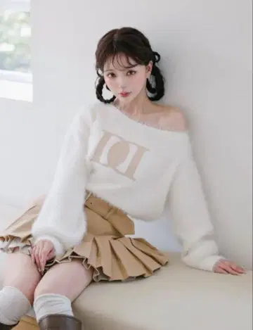 DD 로고 원숄 니트탑 다리치 Darich 화이트