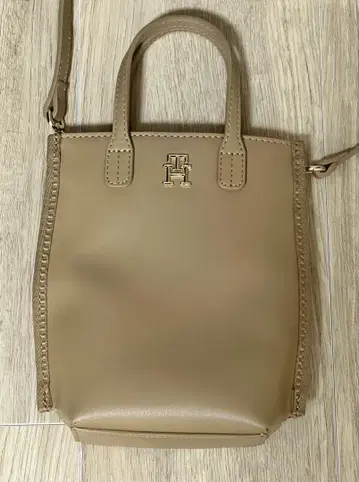 가격 인하! TOMMY 타미힐피거 숄더백 스마트폰 새상품