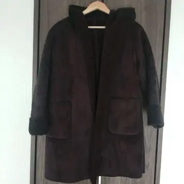 글로벌 워크 브라운 후드 부착 무스탕 코트 M