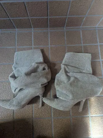 yello 리브 그레이 하이힐 롱 부츠