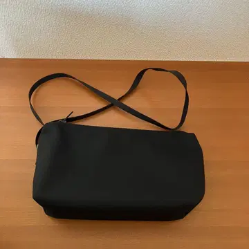 에르베샤 펠리에 숄더백