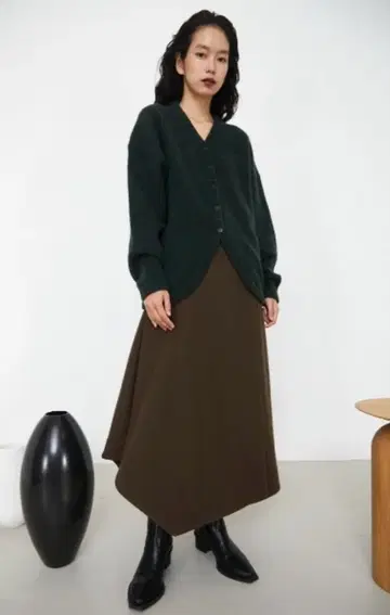 림아크 백 볼륨 니트 가디건