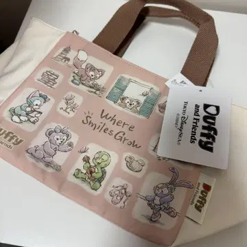 더피&프렌즈 더프레 Where Smiles Grow 토트백
