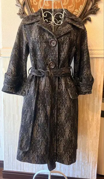 그랜터블 레이스 체크 무늬 트렌치코트 사이즈 S