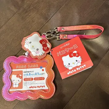 산리오 키티 패스 케이스