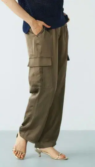새틴 카고 팬츠